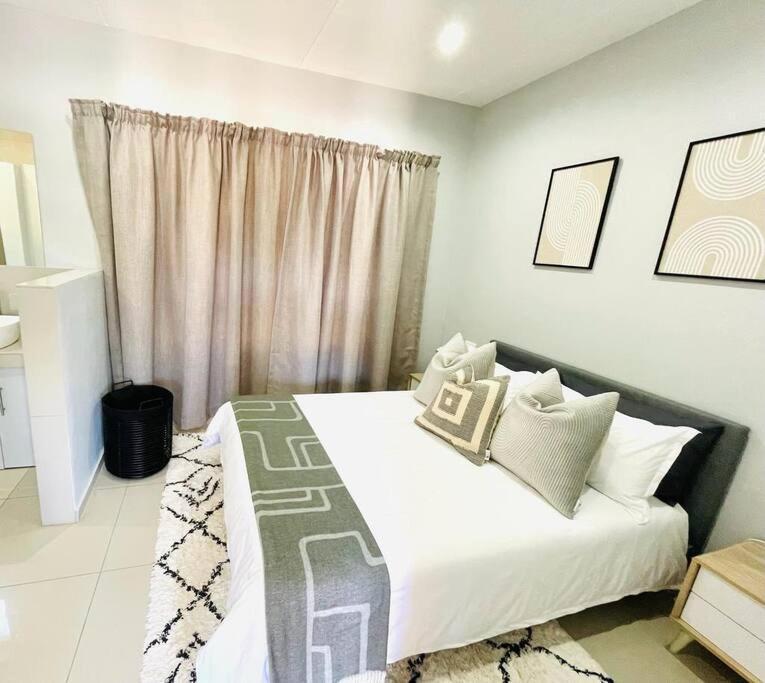 Trendy, Comfortable 1 Bedroom Apartments In Mthatha Eksteriør billede