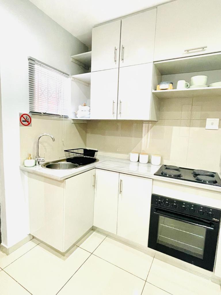 Trendy, Comfortable 1 Bedroom Apartments In Mthatha Eksteriør billede